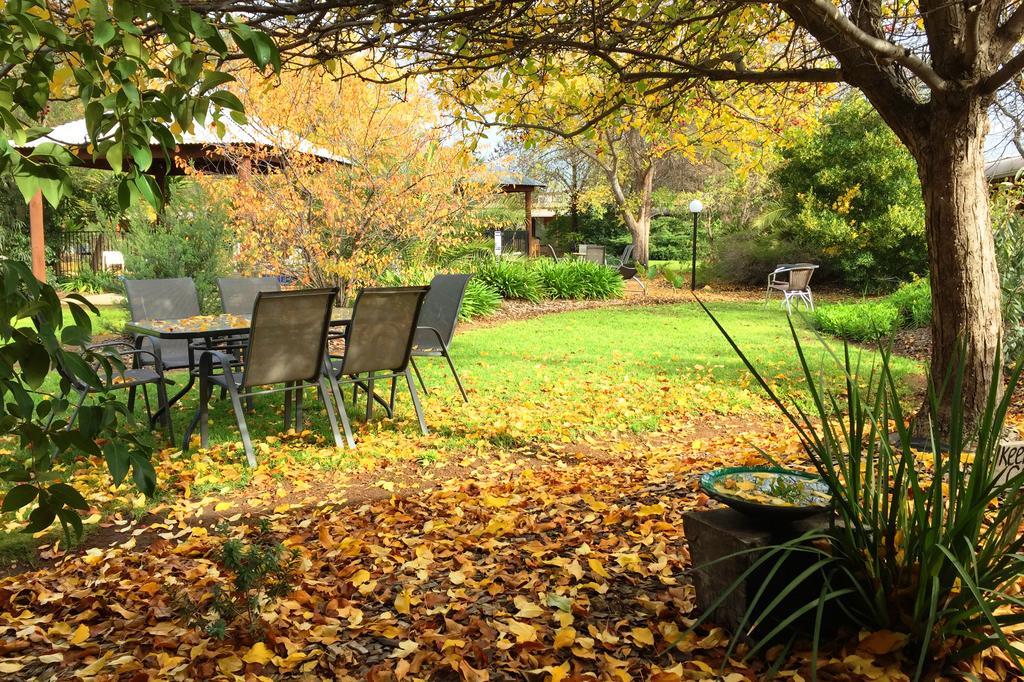 River Country Inn (Adults Only) Моама Екстериор снимка