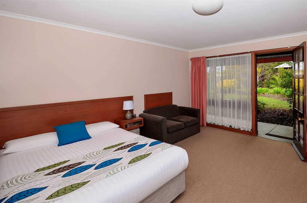 River Country Inn (Adults Only) Моама Екстериор снимка